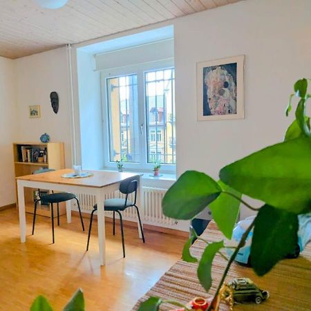 Ferienwohnung Urban Retreat - Cozy Studio With Private Patio Zürich Exterior foto